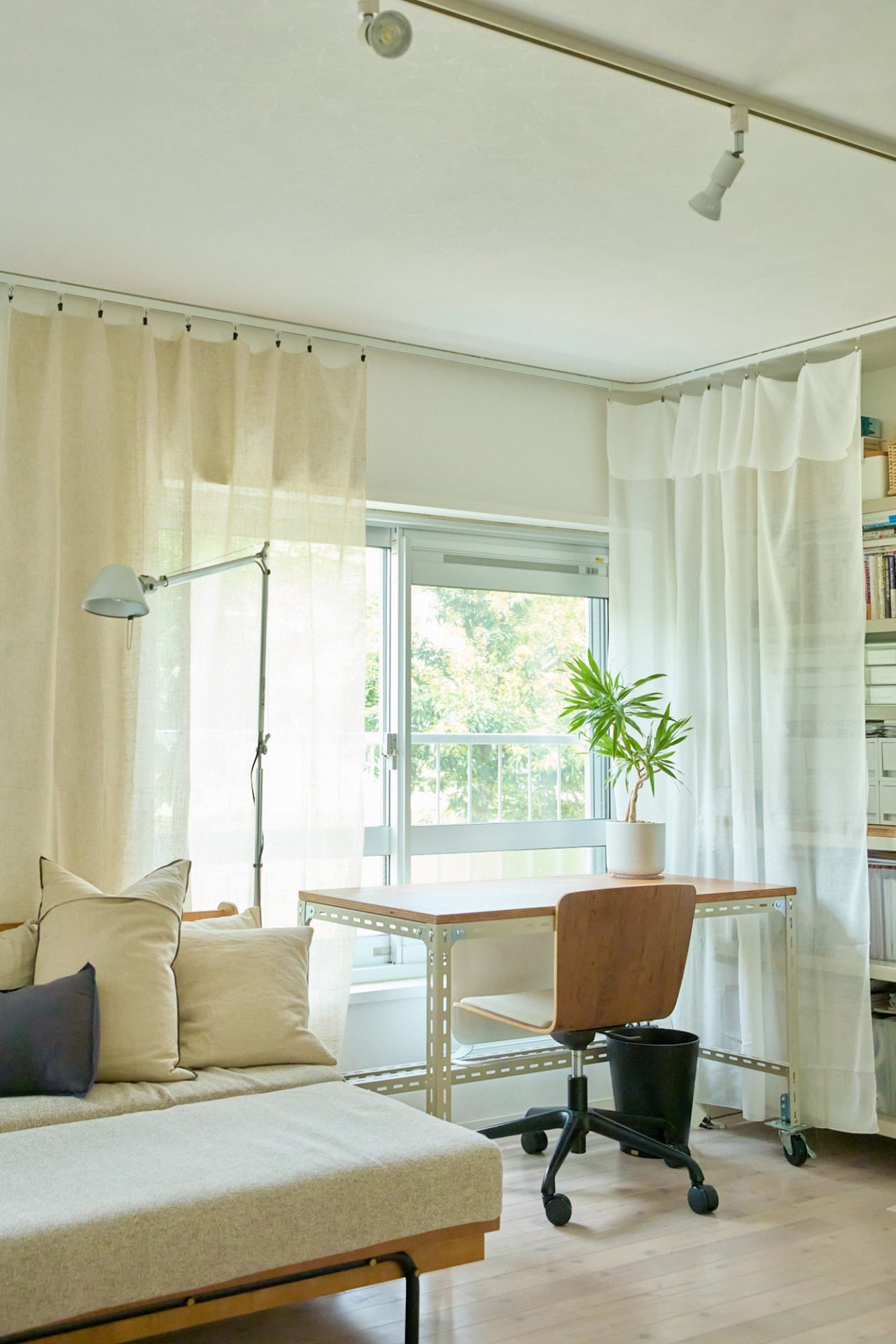 14-23 THIME、タイム、14-23 TOSS、間仕切り、カーテン