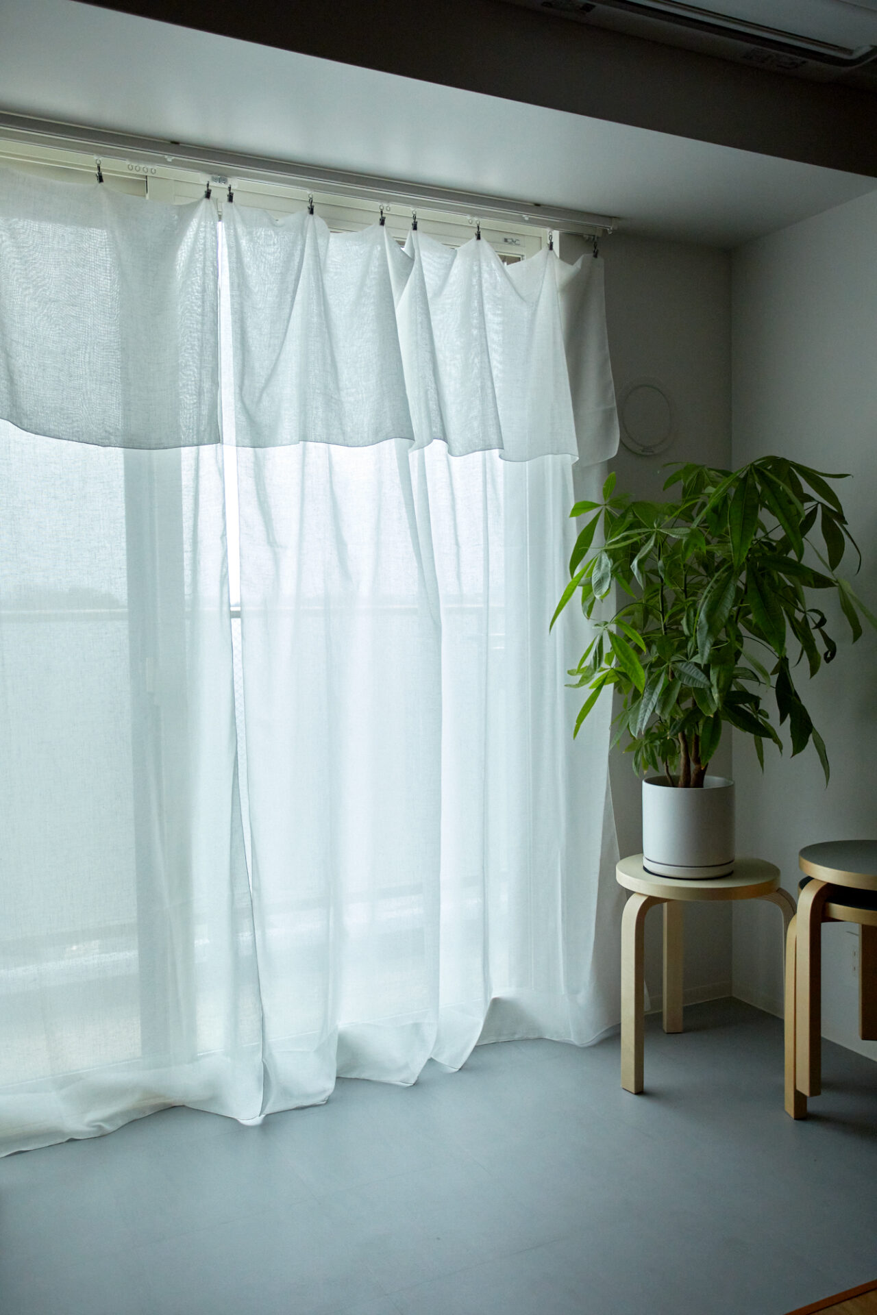 ieno textile、白いレース、リビングカーテン