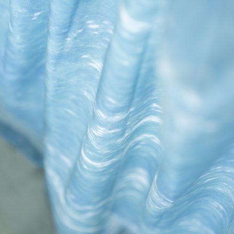 外と内、あいまいな境界を行き来する家で