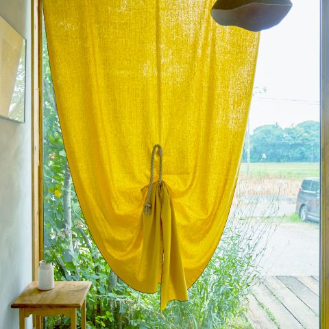 暮らしに四季を、健やかに日々を飾る花と布。