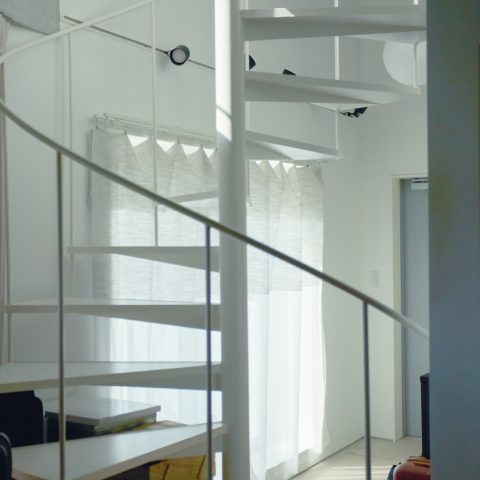 旅の記憶と暮らす、メゾネットにひろがる現在地。