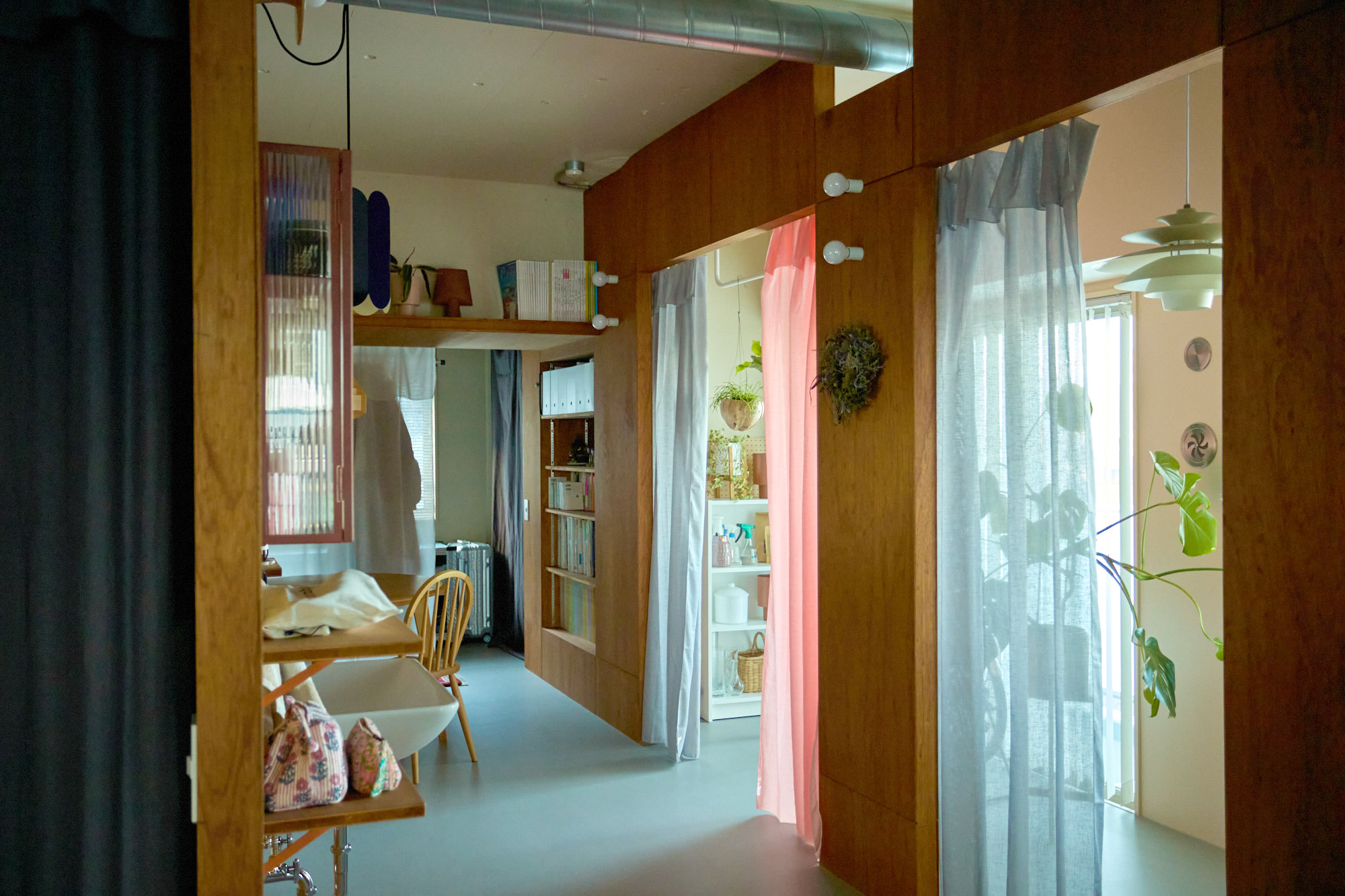 ゼロリノベ、ieno textile、ラワン材、カーテン、間仕切り